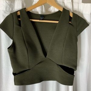 Crop top